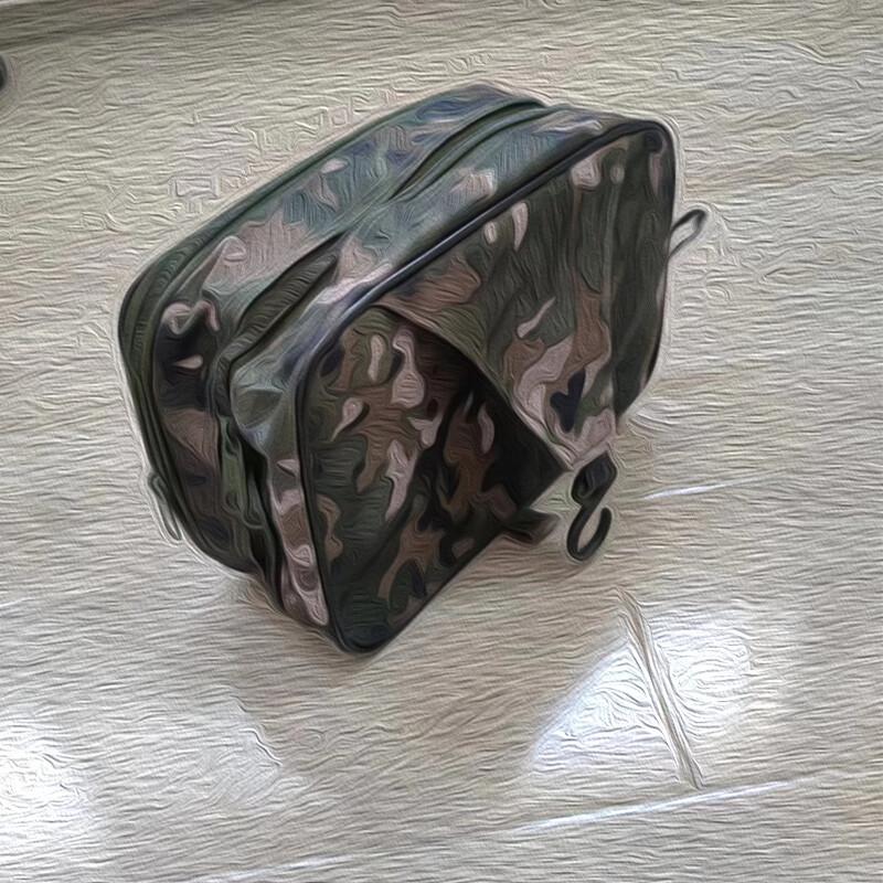 

Camouflage Double-Layer Outdoor Storage & Wash Bag