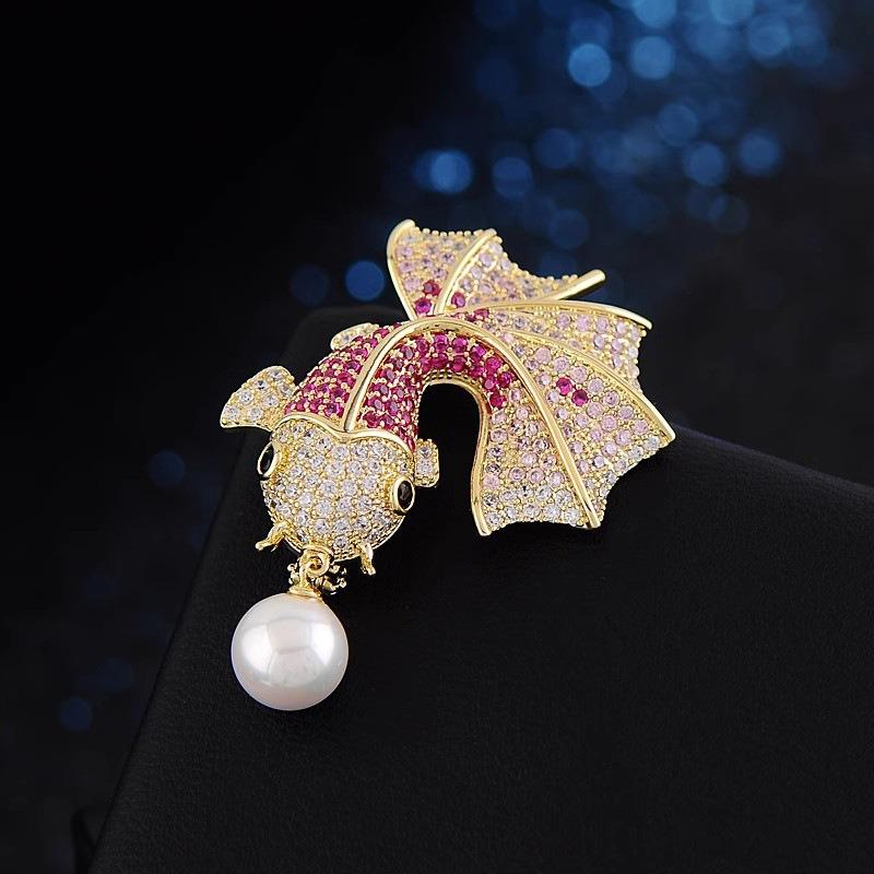 Full-diamond Three-dimensional Goldfish Brooch, High-end Feminine Charm, Pearl Koi, Light Luxury, Niche Design Sense Brooch