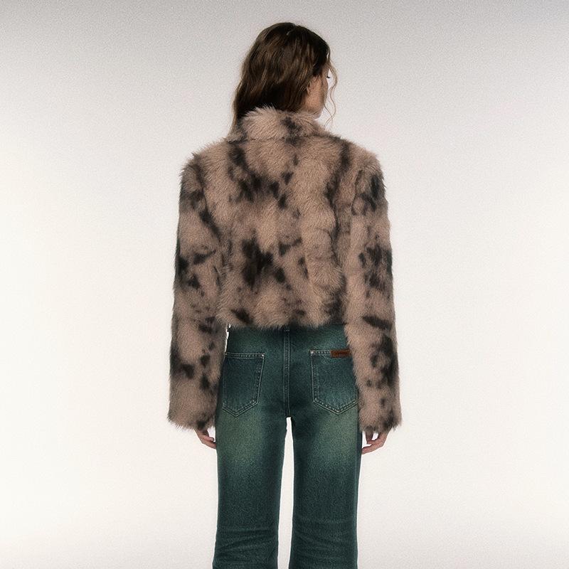 Stylish retro sweet and cool horn buckle short leopard print imitation fur coat women's 2025 autumn and winter warm fur fur top