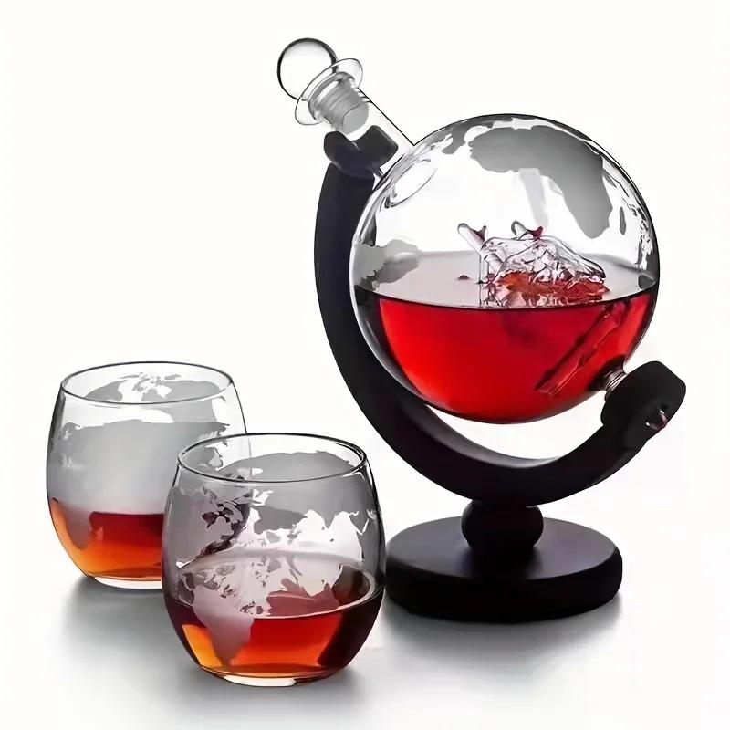 Creative Globe Karaffelsett med blyfri karaffel Utsøkt trestativ og 2 Whiskyglass Whisky Karaffel Globe Grade Gave