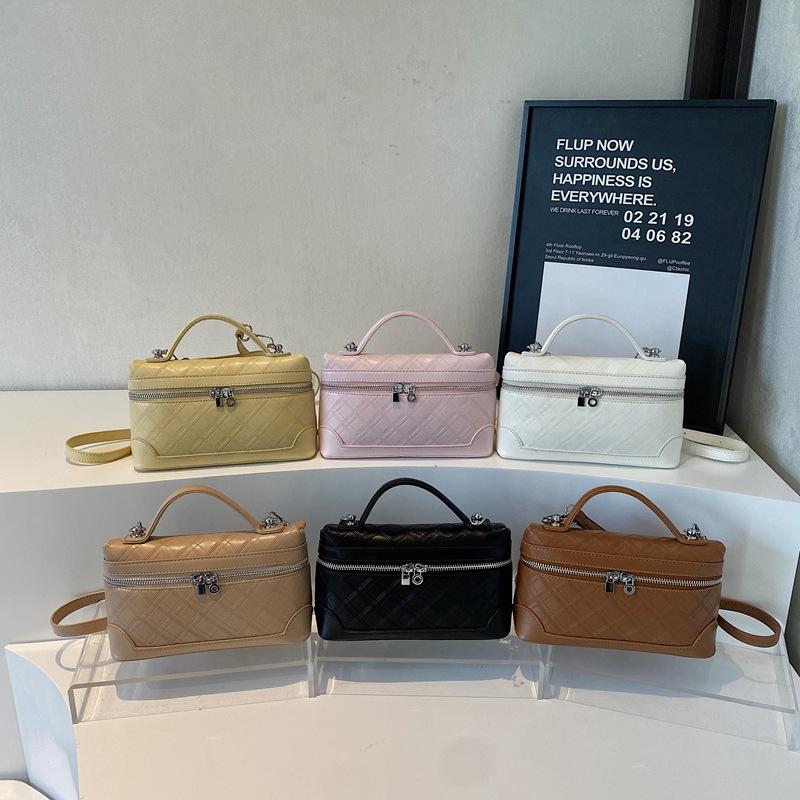 Niche 2025 summer new fashion casual shoulder oblique span bag handheld briefcase women's small square bag