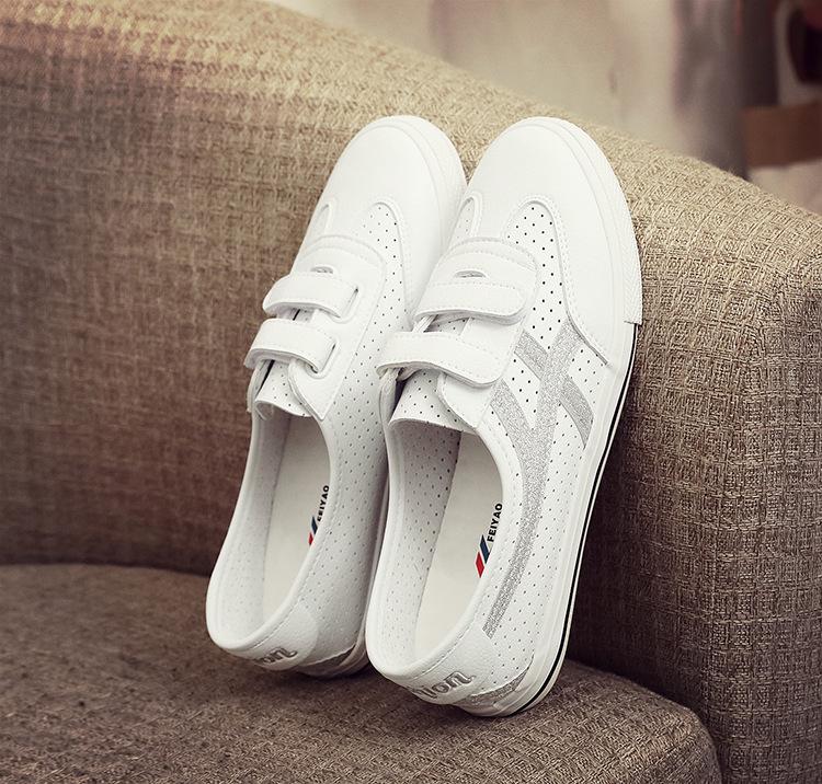 Dámské prodyšné nízké bílé plátěné slip-on tenisky na suchý zip pro volný čas 2025