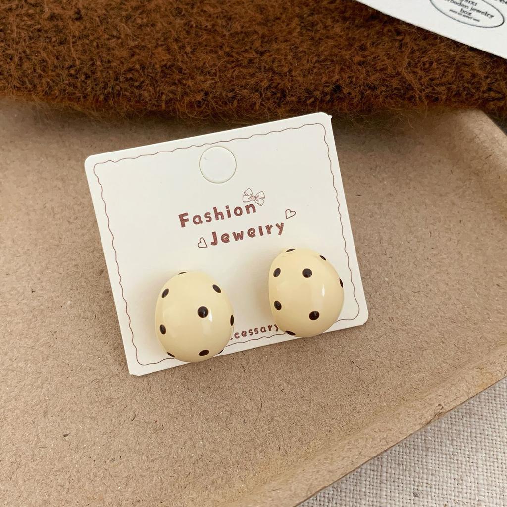 Korean Fashion Sweet Design Black /White Cute Square Polka Dot Stud Earrings for Women's Simple Unique Temperament Party Gifts