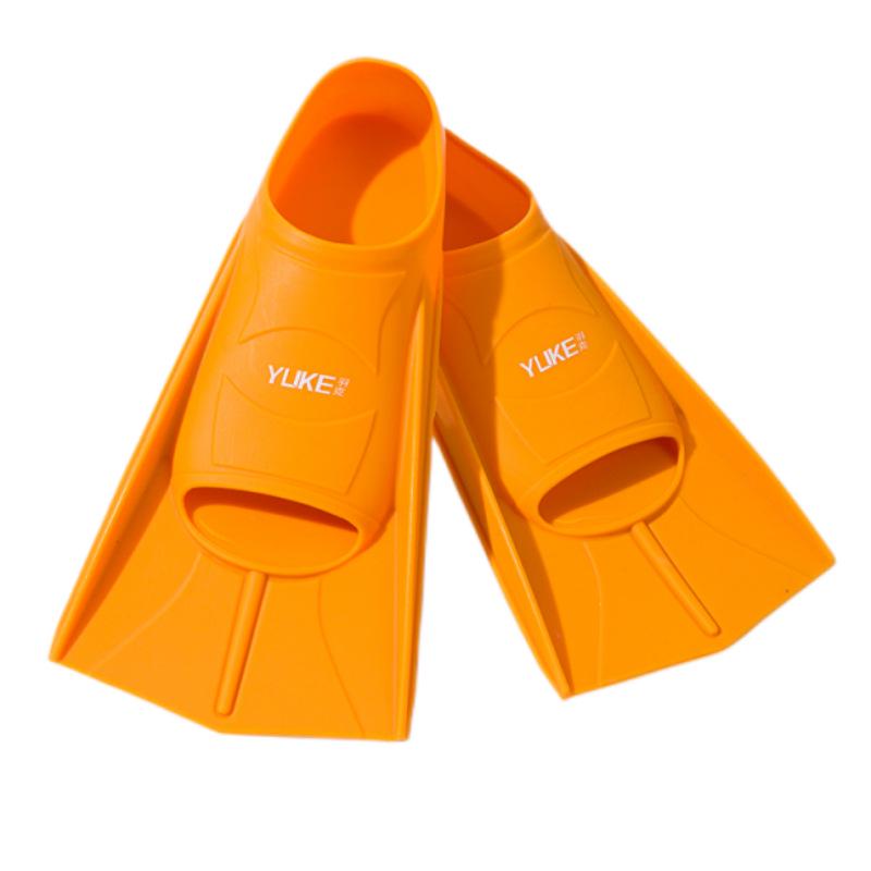 Unisex Silikon Kurze Schwimmflossen für Freistil und Brustschwimmen – Leichte Trainingsausrüstung für Erwachsene und Kinder.