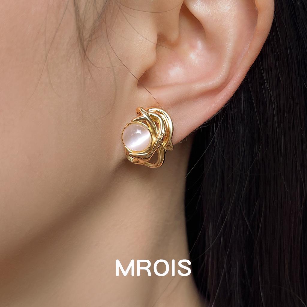 Thorns 18k Gold Geometric Cat's Eye Stone Stud Earrings - Elegant, Luxurious Style for Women