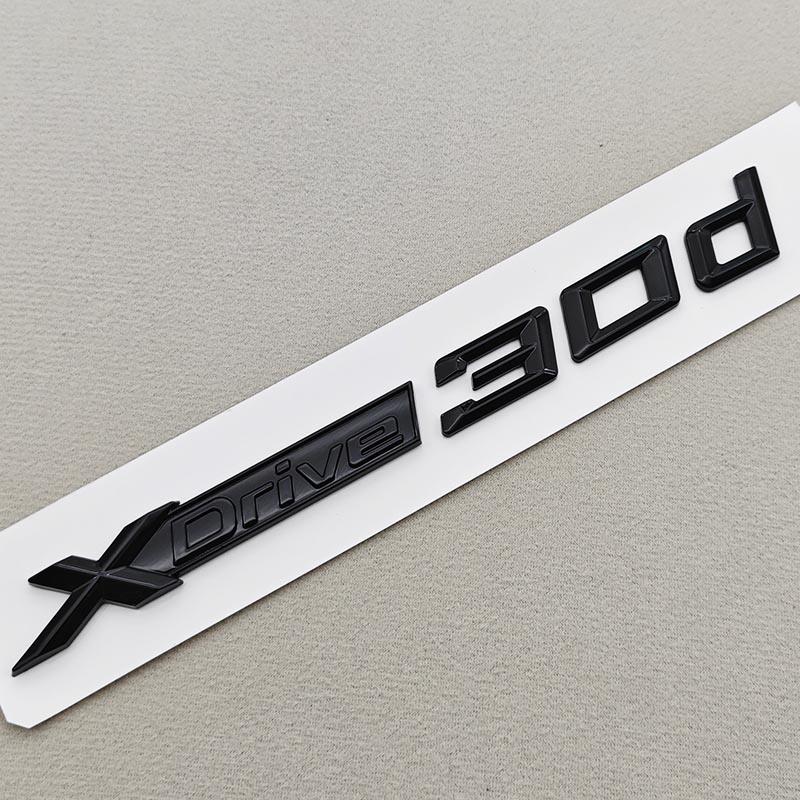 3D ABS Autoaufkleber Logo X1 X2 XDrive20d Heckklappen-Emblem Kotflügel Seiten-Emblem Für BMW Xdrive X1 X2 X3 320d 320i E84 F48 F39 U10 uq2