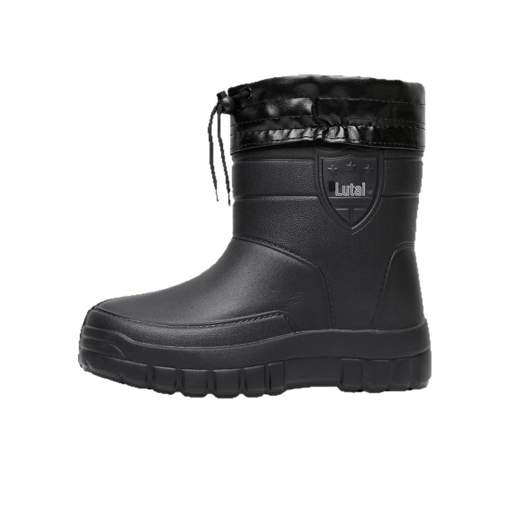 Vanntette fleeceforede midtlegg-regnstøvler, varme og tykkere med snøring for vinterbeskyttelse. Egnet for utendørs bruk.