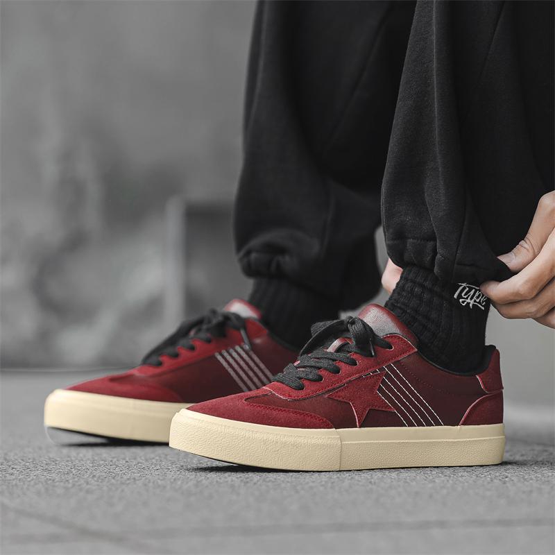 Fashion Vulcanized Men Skate Shoes Non-slip Footwear Leather for Walking Breathable Street Skate Shoe Lace-up Shoes Zapatillas Hombre