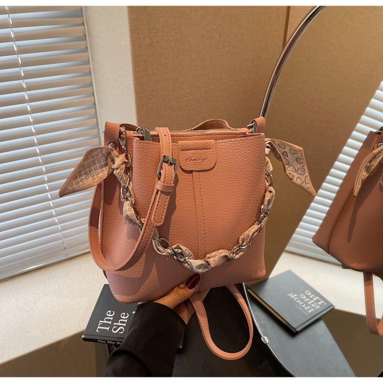 Beliebte Retro-Nischen-Farbkombination, tragbare Bucket Bag, Damen, neue Pendler- vielseitige Schulter-Umhängetasche