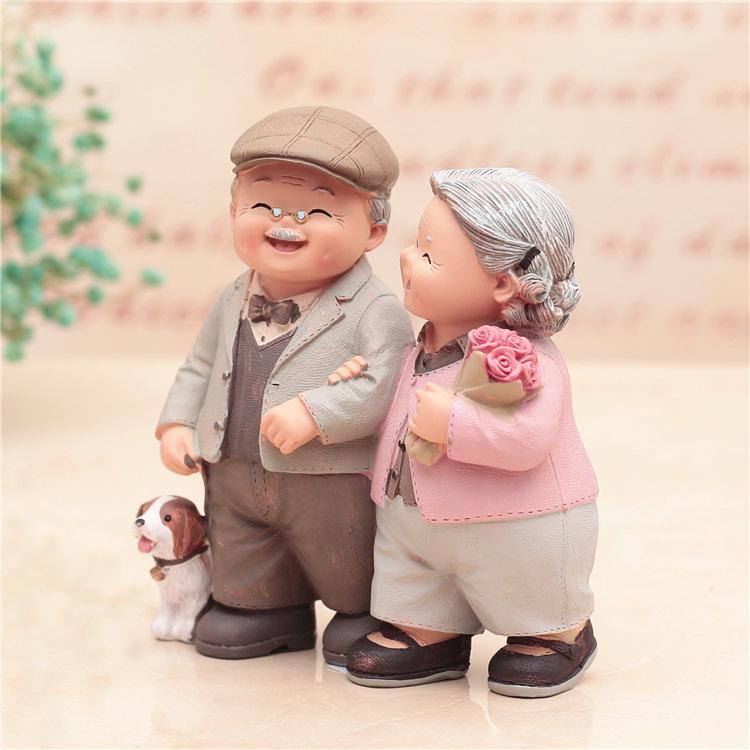 Hand in Hand Opa & Oma Nachtlicht Figur: Romantisches Jubiläums- oder Geburtstagsgeschenk