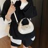 Fashion Crescent Moon Bag Women's New Lightweight Portable Commuter Shoulder Messenger Bag