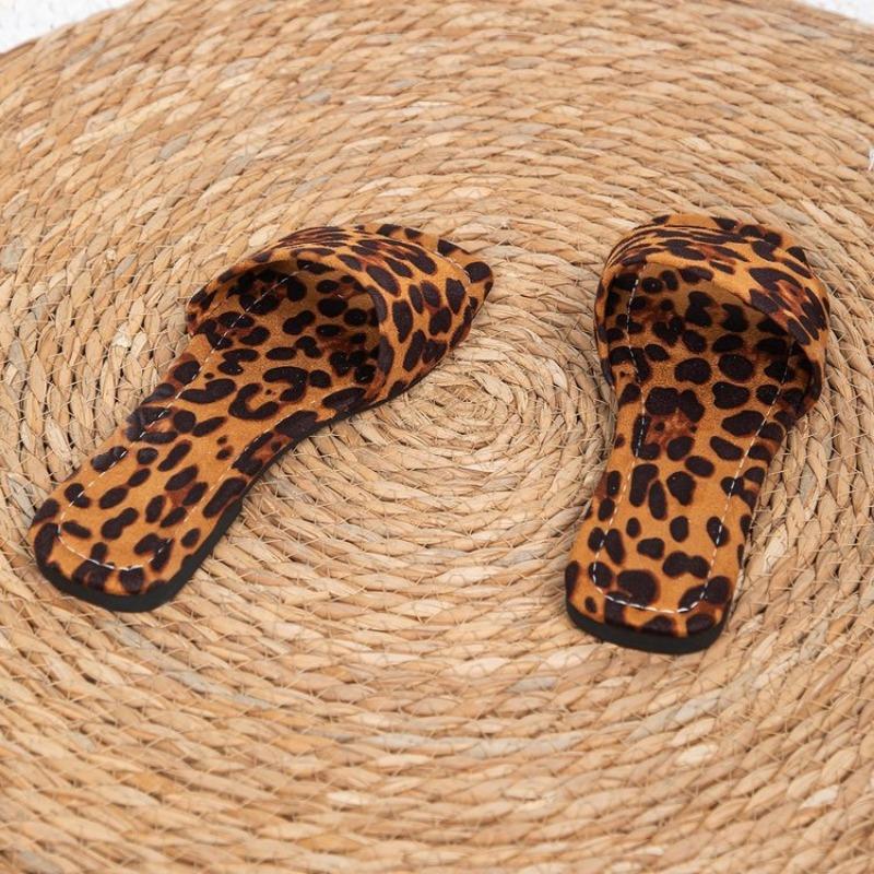 Large size summer new daily casual light leopard print square head flat heel women's flat-bottomed slippers
