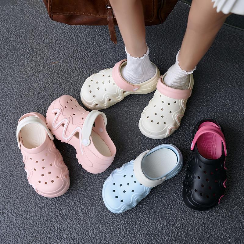 Hole Shoes Women's Fashion Versatile Summer New Wear Non-slip Beach Sandals Heightened Thick-soled Bag Head Slippers