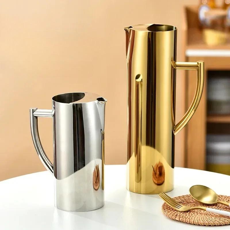 304 Stainless Steel Cold Water Boiled Cup Golden Ice Freeze Kettle Beer Jar for Bar Fruit Juice Red Wine with Divider