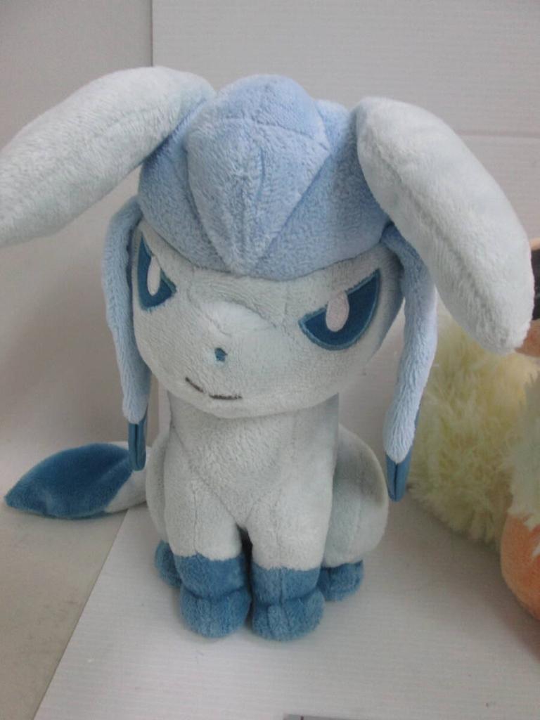 Pokémon Glaceon Super DX Plush Toys Older please inspect carefully as 4 Shipping costs are listed in the product Leafeon, Flareon, - items, is