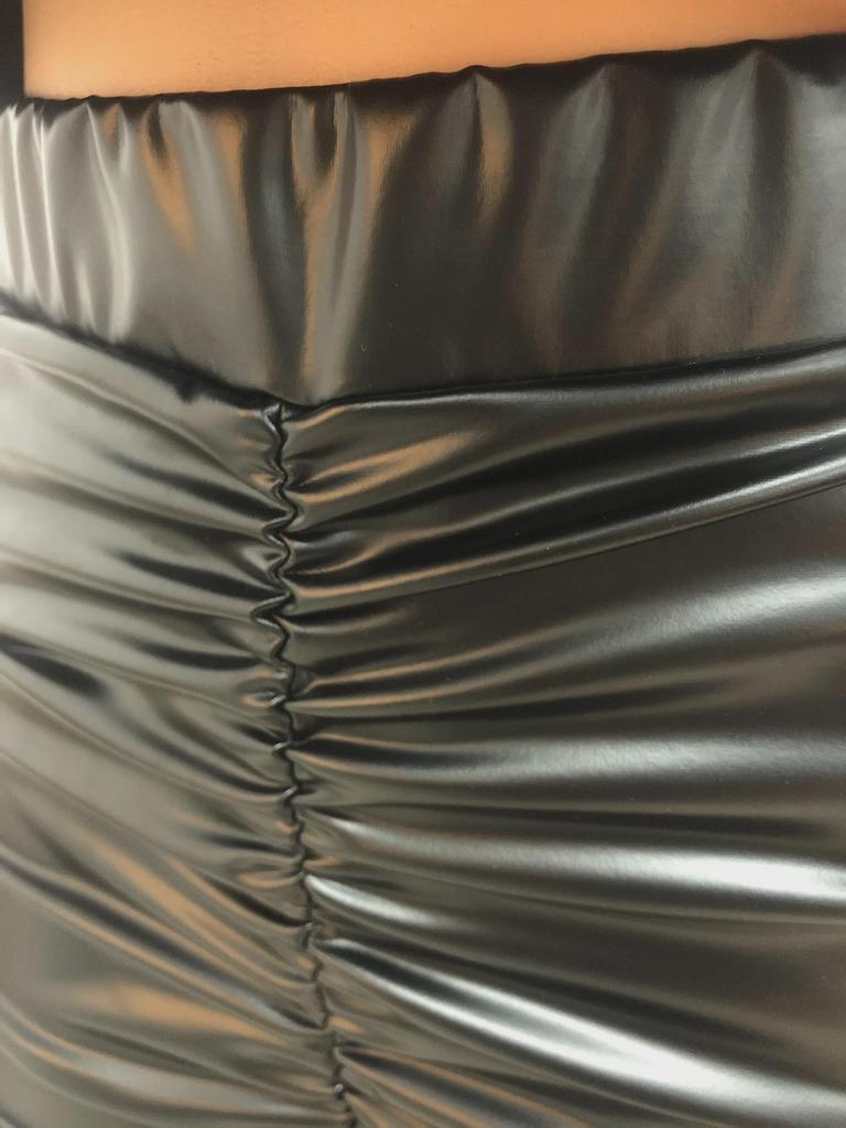 Podzimní evropská a americká móda: Sexy skládané kalhoty z umělé kůže s vysokým pasem