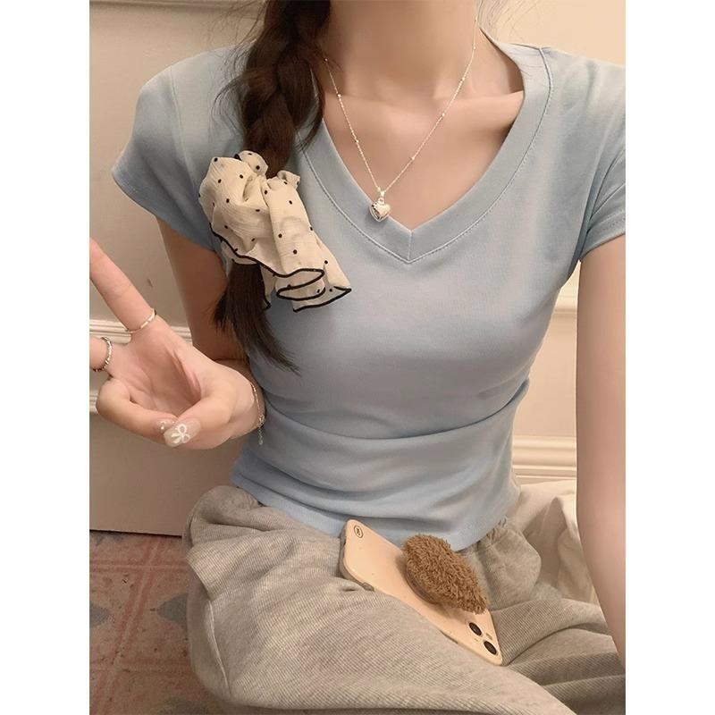 Versatile V-neck design, waist slimming, short-sleeved cotton T-shirt for women, summer temperament, short, irregular, inner-shoulder top