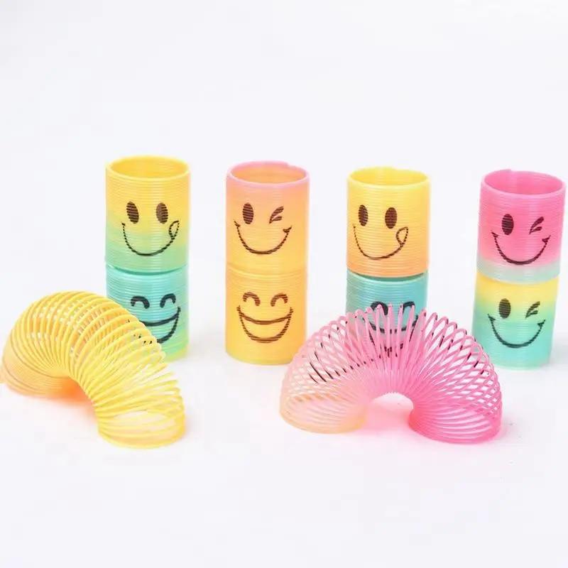 12 pezzi arcobaleno molle magiche cerchio giocattoli bambini festa di compleanno favori regali omaggio souvenir asilo ospite pinata riempitivi