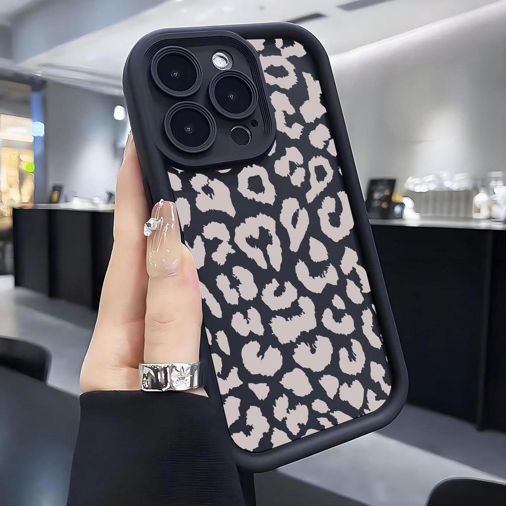 Gray Leopard iPhone Case: Compatible with iPhone 14/15/16/17 Pro Max, Black Groove Pattern, Protective Cover