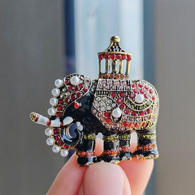 Spilla Elefante Smalto Finto Moda Animale Spilla da Donna Anti-Luce Atmosferica Nuova Spilla Accessori Abito da Uomo
