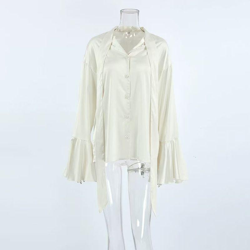 

Модная атласная атласная блузка с завязками на шее и рукавами-клеш Beige S