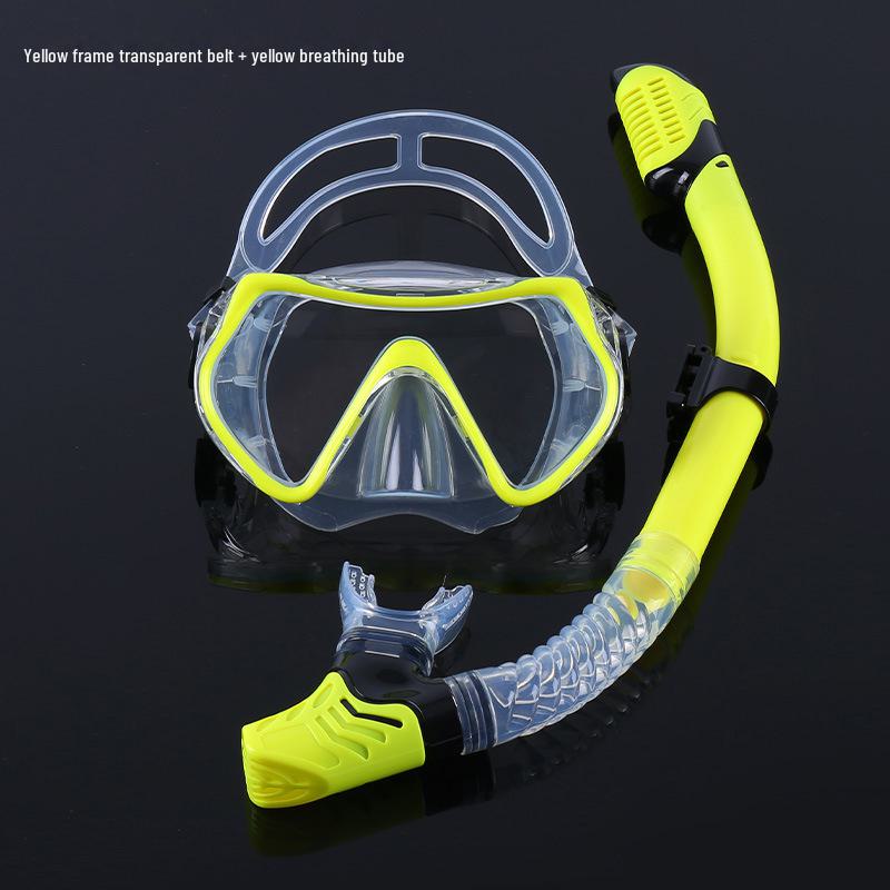 HD Light-transmitting Cross-border Free Diving Goggles with Ultra-wide Field of View and Liquid Silicone Design.