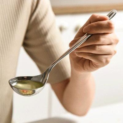 Servierlöffel aus Edelstahl mit langem Griff, moderner Esslöffel, rostbeständig, vielseitiges Küchenutensil für Suppe, Reis, Müsli