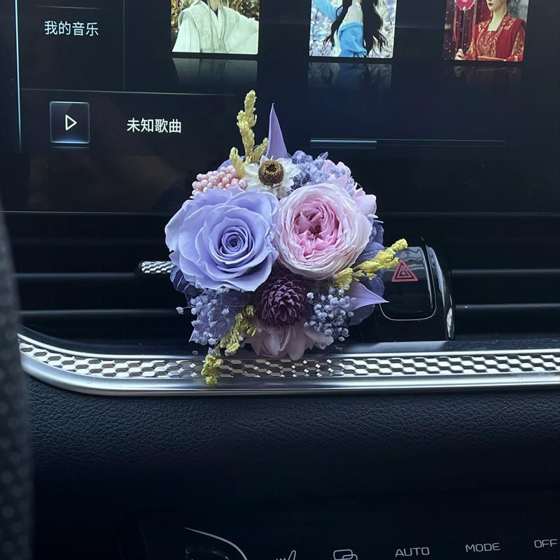 Car Aromatherapy Water Ornament,Air Vent Decoration Accessory with Perfume Diffuser,Creative Interior Decoration Vehicle