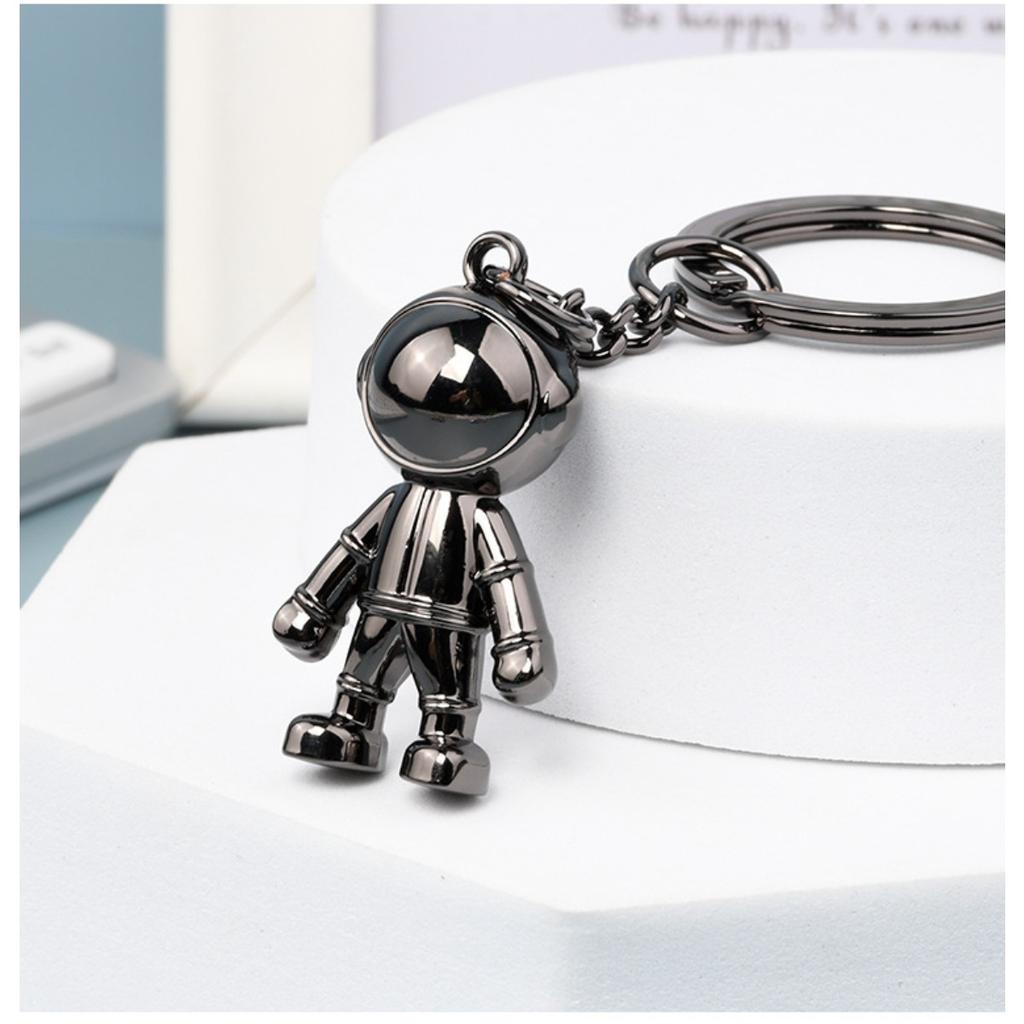Astronaut astronaut keychain creative car men's metal key pendant personalized car logo key chain gift