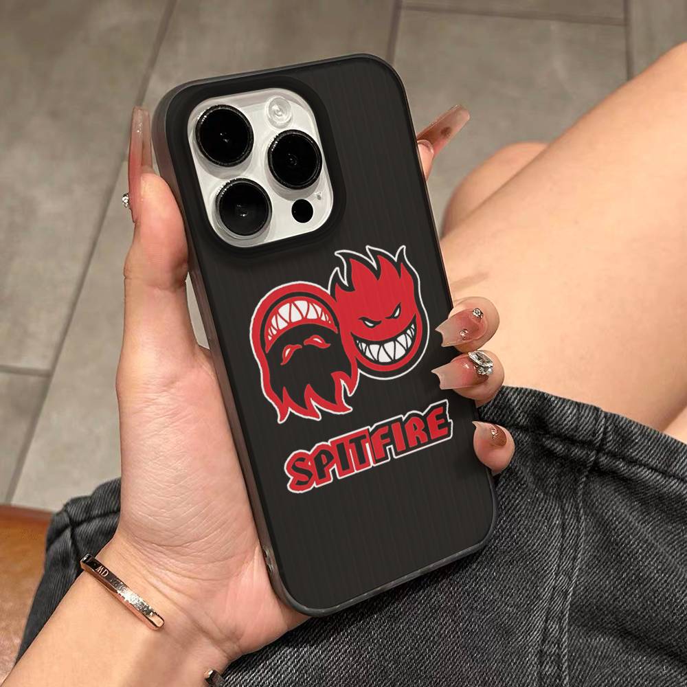 Fashion S-Spitfire Skateboard For IPhone 17 16 15 Plus Pro Max 12 14 Plus 11 13 Wave Corrugated Stripe Funda Phone Cover