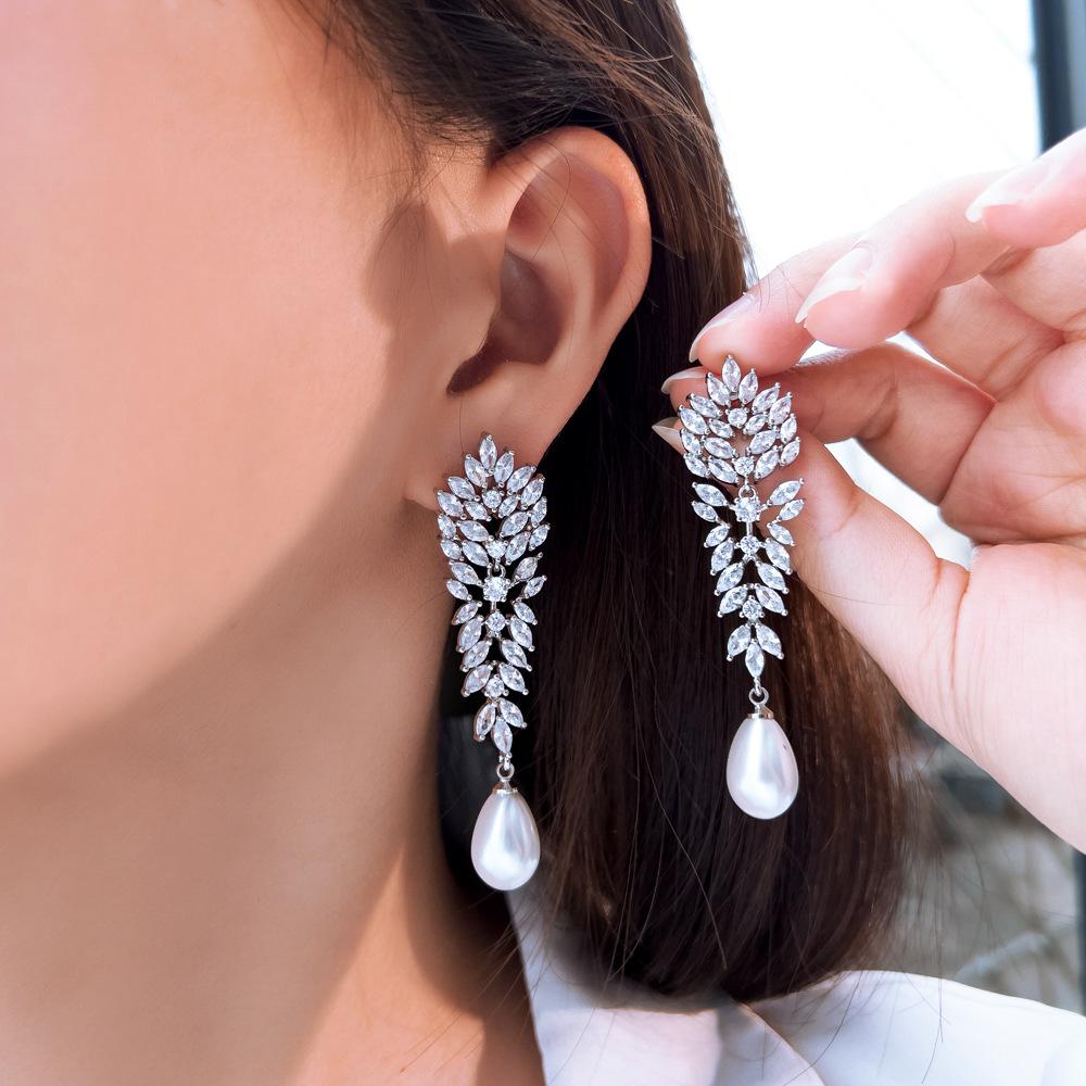 Light Luxury Celebrity Style Wedding Full Of Zirconium Leaves Earrings Super Flash Wheat Ears Long Pearl Earrings