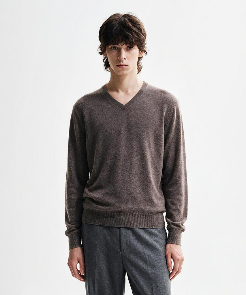 JRIUM Cashmere Blend Essential V-Neck Knit Brown