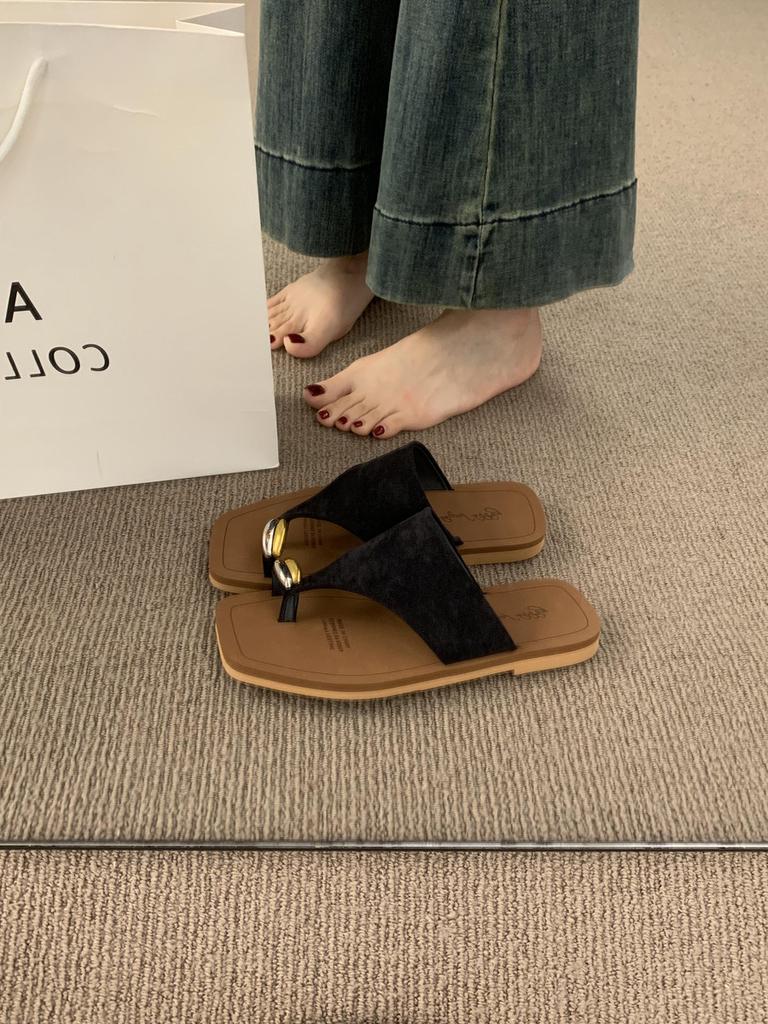 Fashion Casual Cover Toe Flat Slippers Women's Summer Wear 2025 New Seaside Vacation Beach Shoes Roman Cool Slippers