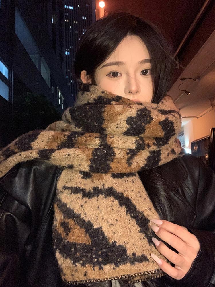 Women Winter Knitted Scarf Headscarf Ladies Men Casual Leopard Print Warm Scarve Mujer Male Foulard Soft Wrap Shawl New Unisex