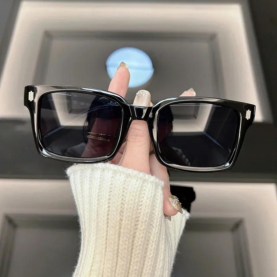 Retro Square Fashion Sunglasses Women Men Vintage Style Casual Trendy Small Female Male