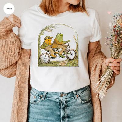 Frog and Toad Shirt Vintage Classic Book Cover TShirt Funny Frog Graphic Tee Bookish Top Short Sleeve Shirt Retro Casual Tshirt