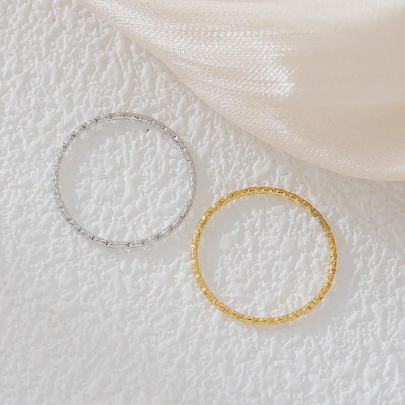 Bague Ciel Étoilé Minimaliste 1mm: Acier Titane Plaqué Or 18k, Inspiré du Design Japonais & Coréen