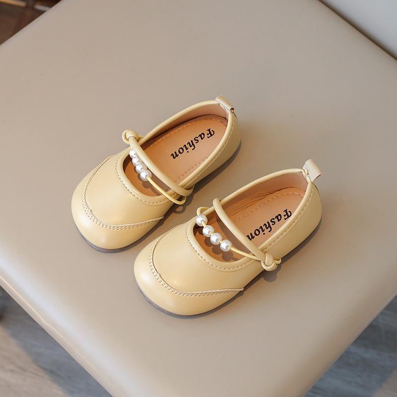 

Модная обувь для девочек Весна Новые детские кожаные туфли Мягкая подошва Туфли принцессы для девочек Противоскользящая детская повседневная обувь Простые туфли Мэри Джейн 23insole14.5cm абрикосовый