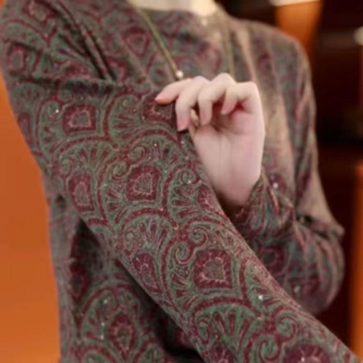 Elegant Autumn-Winter Long Sleeve Round Neck Top: Fashionable, Warm, and Age-Defying for Middle-Aged and Elderly Women.
