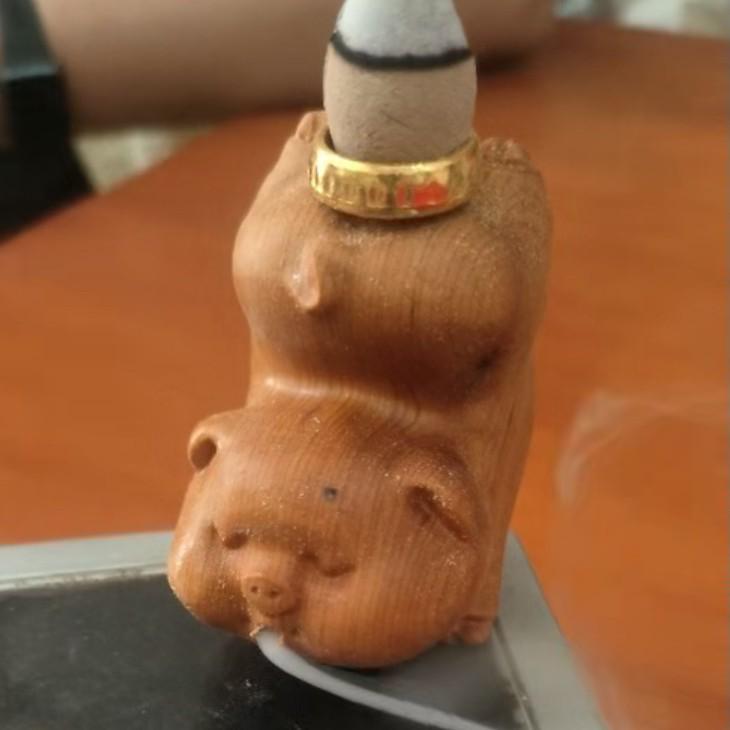 Cliff Cypress Hand-Carved Wood Backflow Incense Holder: Cow & Flying Pig Ornament Literary Handicraft.