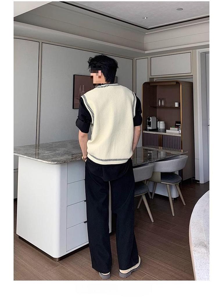 Men's Casual College Style V-Neck Knitted Sweater Vest - Autumn/Winter Korean Loose Fit
