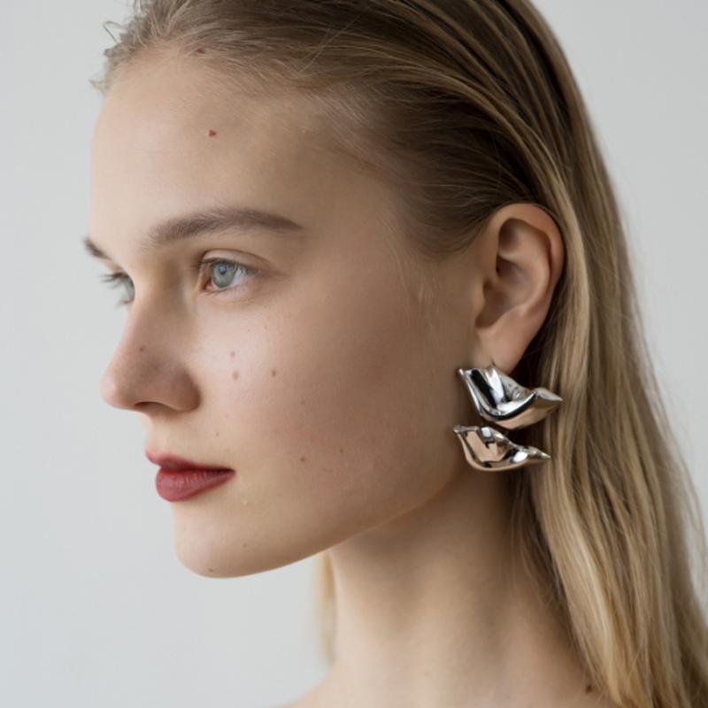 1064STUDIO The Body 06E