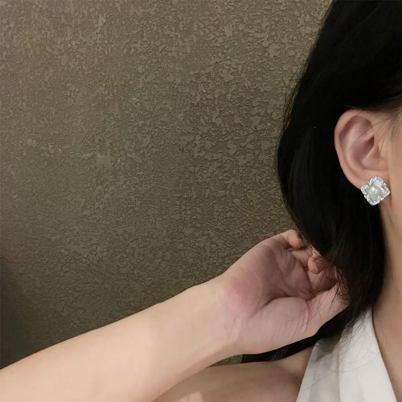 White Mother Of Pearl Pearl Jewelry Set Retro Court Style 4-5mm Natural Freshwater Pearl Necklace Earrings Ring 3 Piece Set