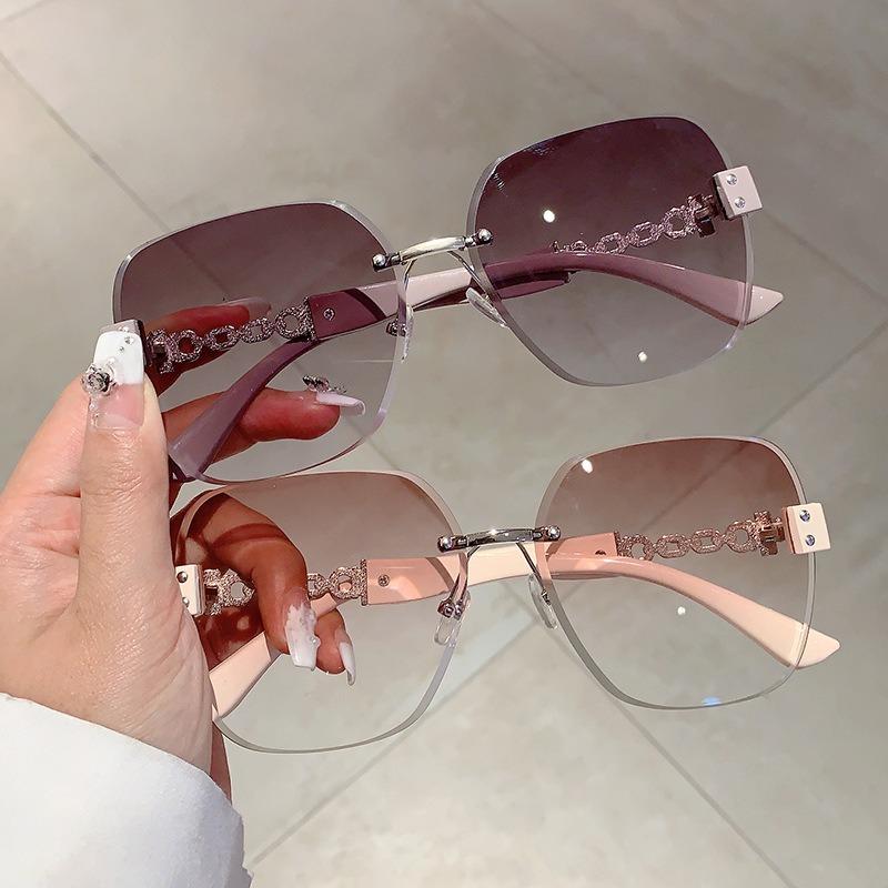 Gradient Tea Trendy Women Sunglasses Oversize Rimless Retro Shades for Decor Luxury Brand Design Driving Sun Glasses