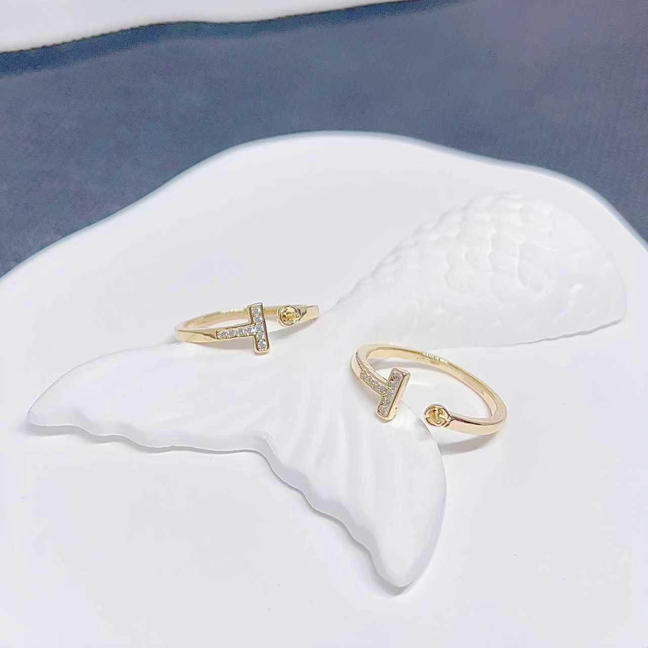 

18K Gold-Plated Korean Style T-Shaped Open Pearl Ring for Women