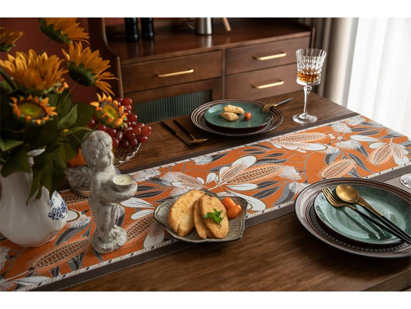 American Retro Yarn-Dyed Tropical Rainforest Jacquard Table Runner with Tassels