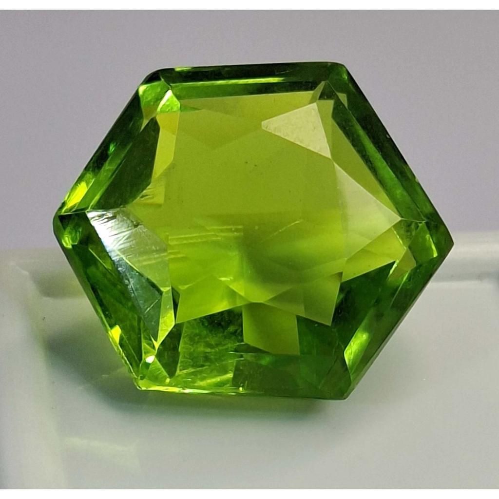 Peridot Green Natural 15-17 Ct Hexagon Cut Fabulous Certified Loose Gemstone