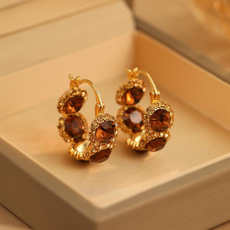Champagne Gold Rhinestone Ear Cuff Fashion Versatile Temperament Earrings for Women Light Luxury Unique Design 18K