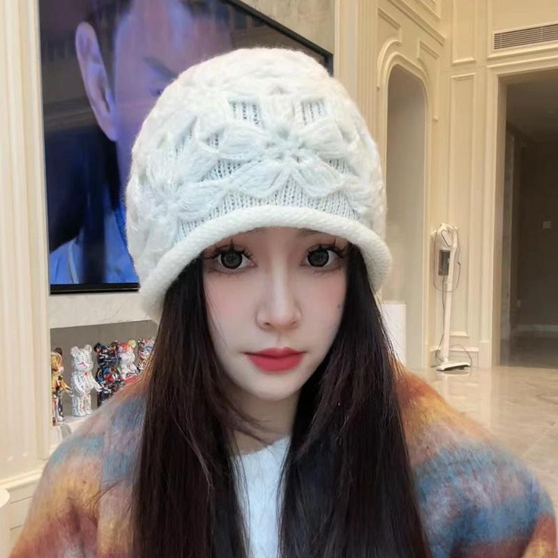Wool hat female warm face small autumn and winter new handmade crochet foreign style fashion hollow flower knitted hat