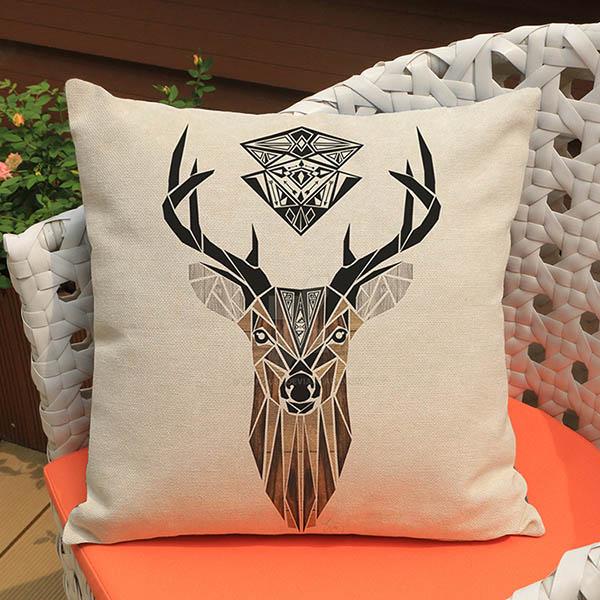Christmas Reindeer Head Home Decorative Sofa Throw Pillow Couch Cushion Cover Cream Color Linen Deer Animal Print Pillow Cover